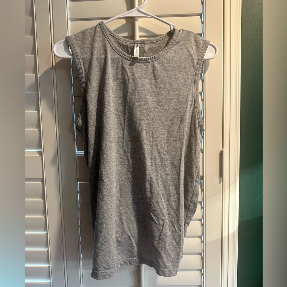 Fabletics Gray Muscle Tee for Women